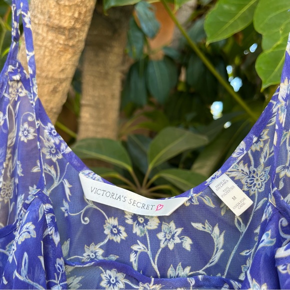 Y2K Victoria’s Secret floral sheer sheer slip! - Picture 7 of 7